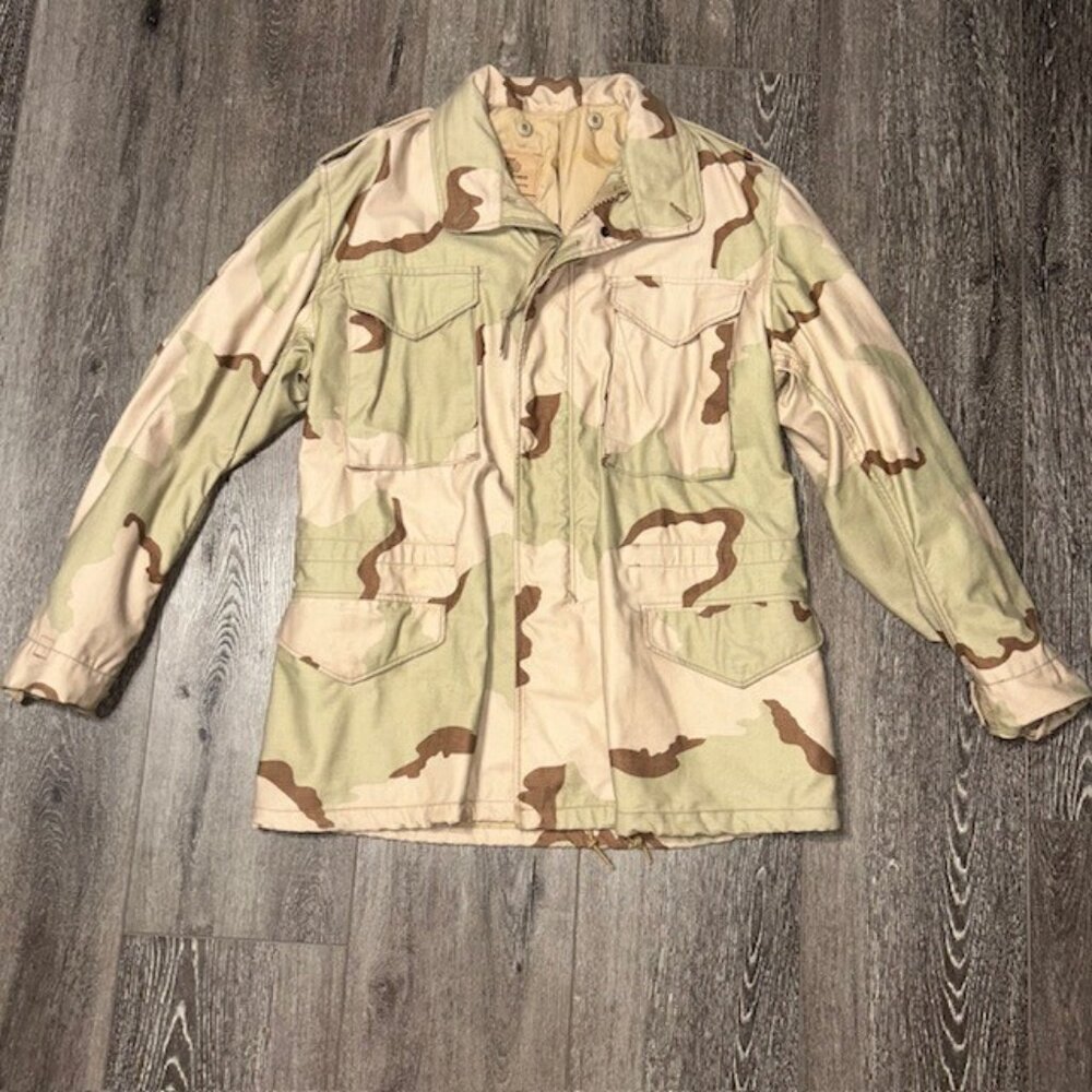 US Military Field Jacket Coat Cold Weather Desert Camouflage Medium Reg Hooded